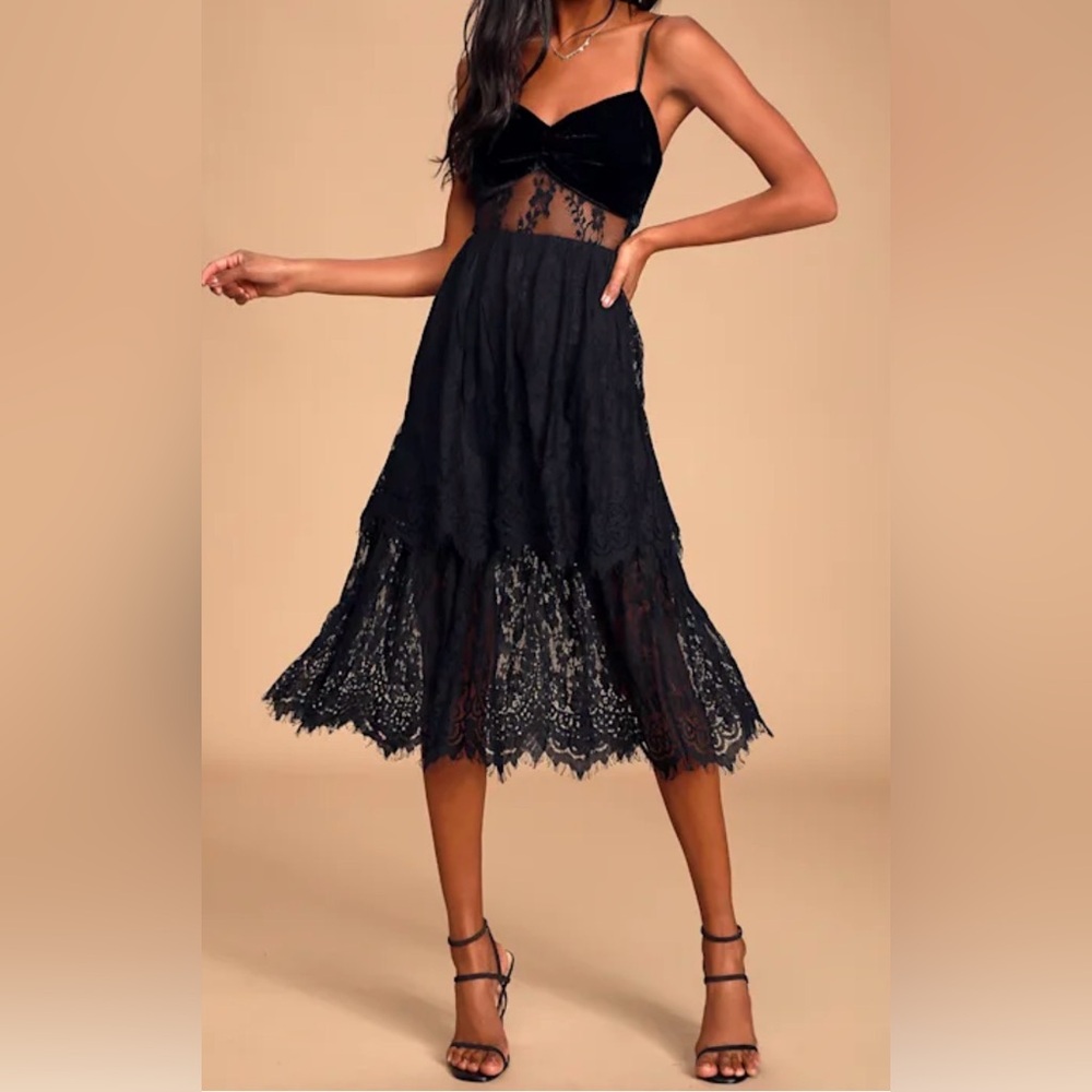 Black Lace Tiered Midi Dress